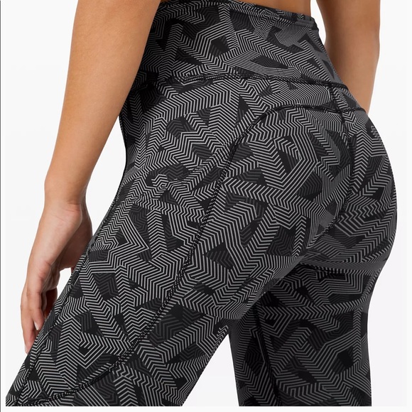 Lululemon Fast and Free Tight 25” - Picture 2 of 3